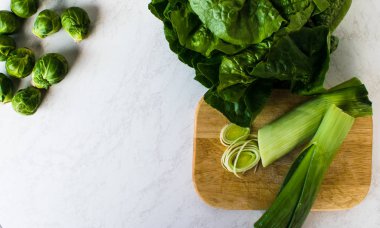 pırasa ve Brüksel lahanası, salata