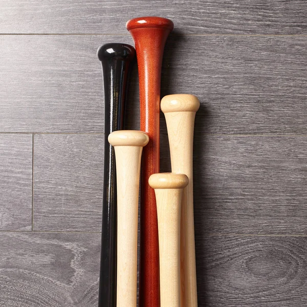 Amerikan ahşap beyzbol sopası kollar.