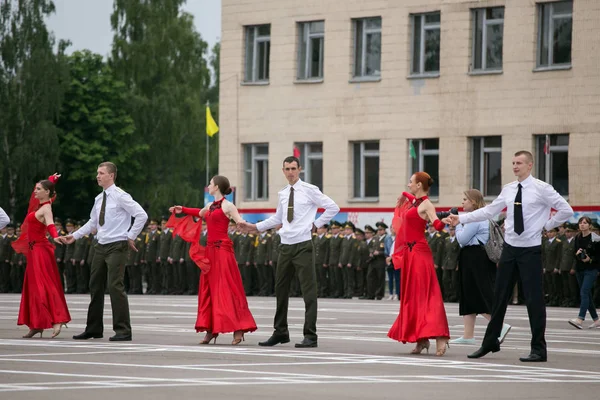 Graduação de oficiais da Academia Militar da república da Bielorrússia — Fotografia de Stock