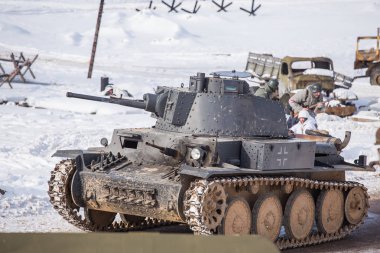 Alman tankı. Beyaz Rusya gösteri performansları silahlı kuvvetlerinin 100 yıldönümü. 24 Şubat 2018 tarihi ve Kültür Sitesi 