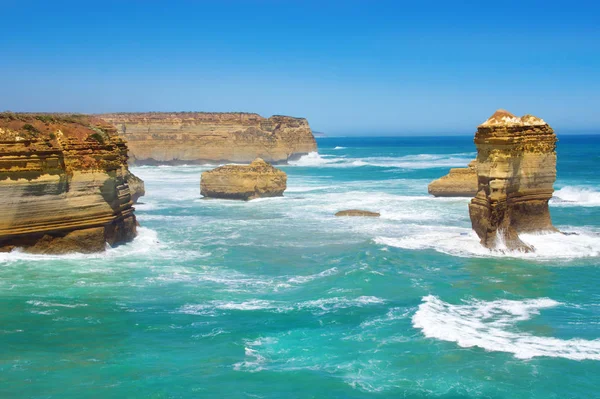 Tizenkét apostol strand és Ausztráliában, a Victoria, gyönyörű táj nagy ocean road partvonala kövek — Stock Fotó