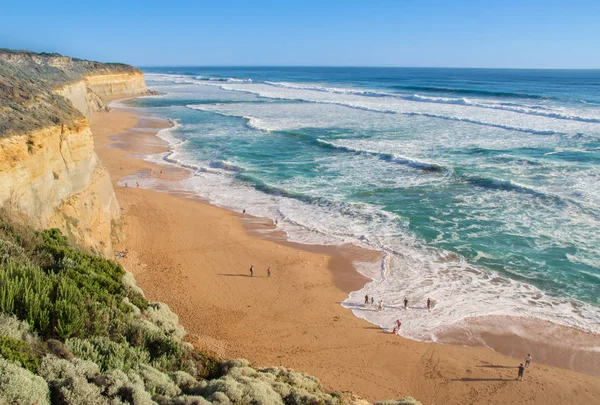 Tizenkét apostol strand és Ausztráliában, a Victoria, gyönyörű táj nagy ocean road partvonala kövek — Stock Fotó