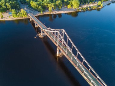 Yaya Park Köprüsü ve Dnieper Nehri yukarıdan, şehir Kiev, Ukrayna Hava Üstten Görünüm