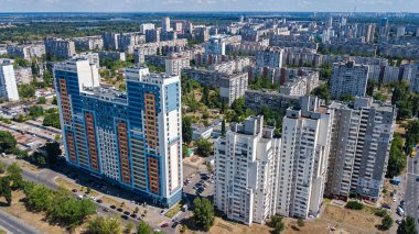 Yeni modern yerleşim Obolon bölgesi yukarıdan, cityscape Kiev, Ukrayna'nın Kiev şehirde havadan görünümü