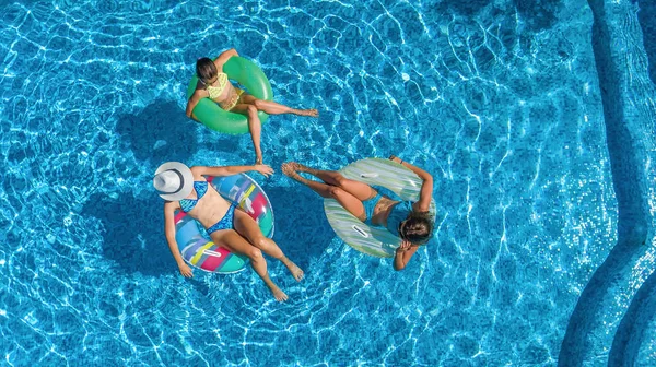 Vue Aérienne Dessus Famille Dans Piscine Haut Mère Heureuse Les — Photo