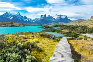 Pehoe Gölü ve Guernos Dağları güzel manzara, Torres del Paine Ulusal Parkı, Patagonya, Şili, Güney Amerika