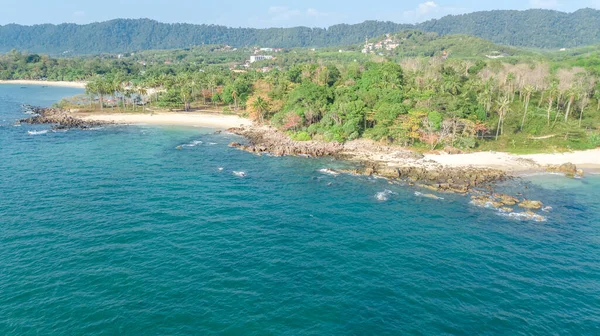 Vista Aérea Del Dron Playa Tropical Desde Arriba Mar Arena —  Fotos de Stock