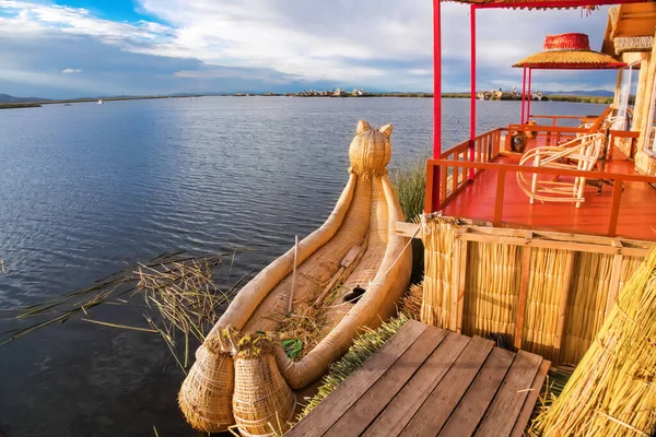 Uros Floating Island Totora Traditional Boat Titicaca Lake Puno City — Stock Photo, Image