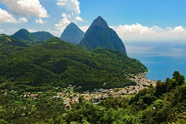 Yukarıda Tropikal Plaj Deniz Dağ Manzarası Santa Lucia Adası Karayipler — Stok fotoğraf