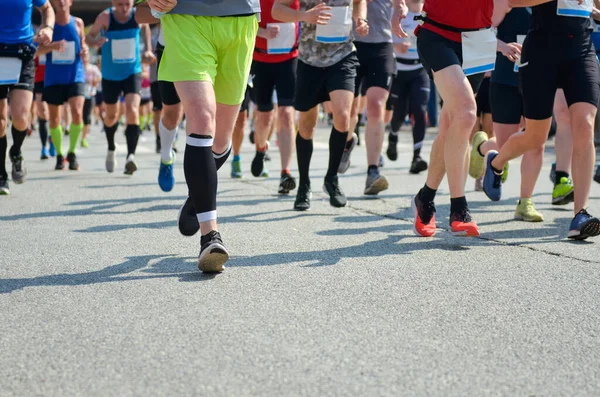 Maratona Corrida Corrida Muitos Corredores Pés Corridas Estrada Competição Desportiva — Fotografia de Stock