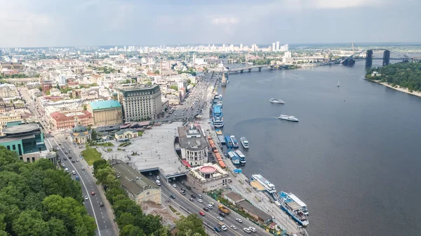 Kyiv Şehir Manzarası Dinyeper Nehri Podol Tarihi Bölgesinin Yukarıdan Görünüşü — Stok fotoğraf
