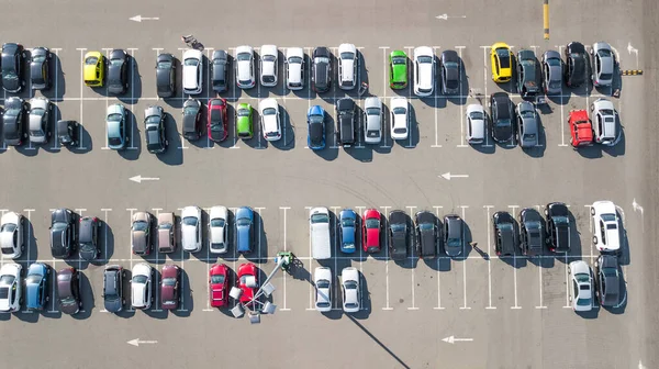 Χώρος Στάθμευσης Πολλά Αυτοκίνητα Εναέρια Κορυφή Drone Άποψη Από Ψηλά Royalty Free Φωτογραφίες Αρχείου