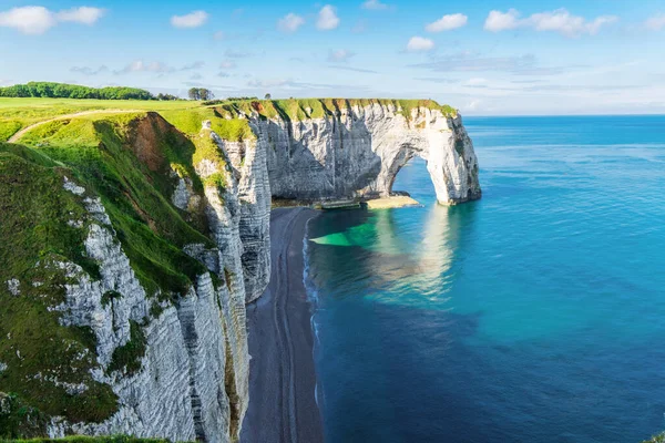 Belles Falaises Aval Etretat Rochers Arche Naturelle Point Repère Célèbre Images De Stock Libres De Droits