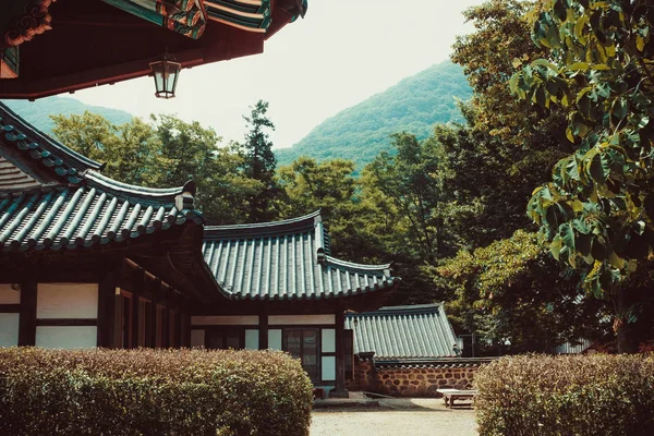 Corea, casa tradicional . — Foto de Stock