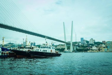 Büyük bir liman, bir liman.