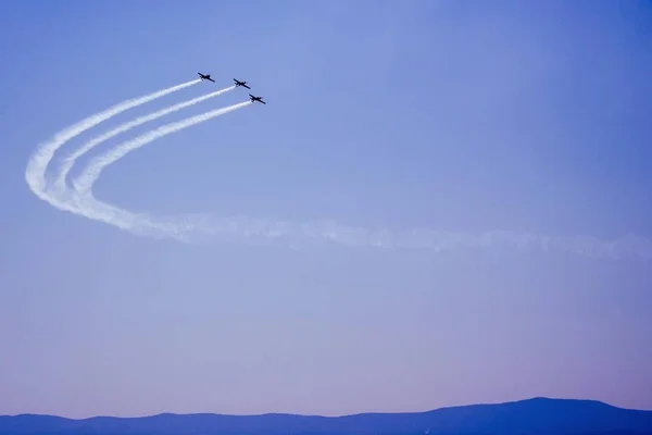 Recruitment, aerobatics. — Stok fotoğraf