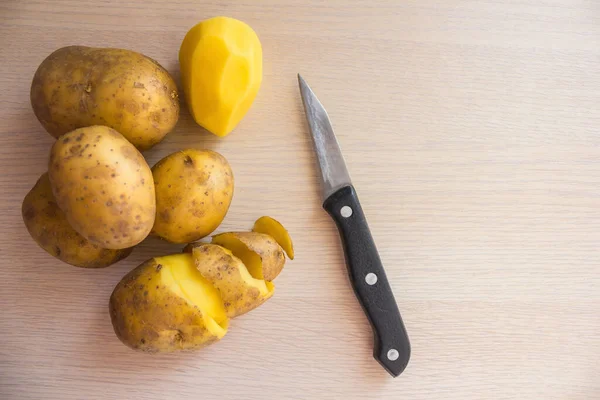 Gekookte Gerechten Van Aardappelen Zelfgemaakt Eten Tafel Onbehandelde Knollen Een — Stockfoto