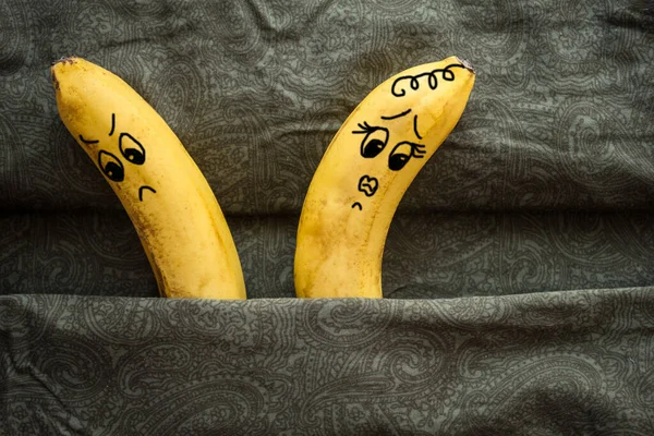 Common Family Bed Two Bananas Husband Wife Look Different Directions — Stock Photo, Image