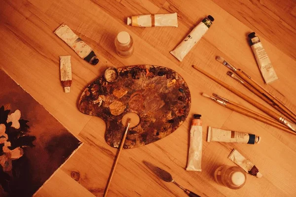 Yağlı Boya Palet Bıçağı Sanatçı Paleti Tuval Sanatsal Çalışma Sanatçı — Stok fotoğraf