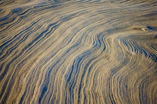 Natuurlandschap Sneeuw Gemengd Met Zand Golvende Lijnen Groeven Bovenaanzicht Zijdelingse — Stockfoto