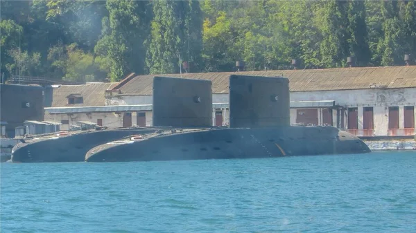 海上的军用潜水艇 — 图库照片