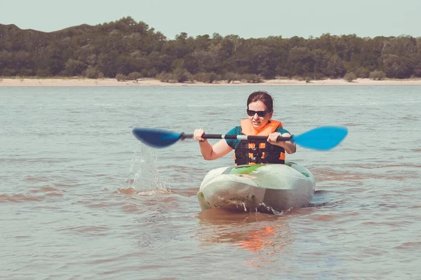 Girl Kayak Hands Paddle Active Lifestyle Sports Summer Outdoor Activities — Stock Photo, Image