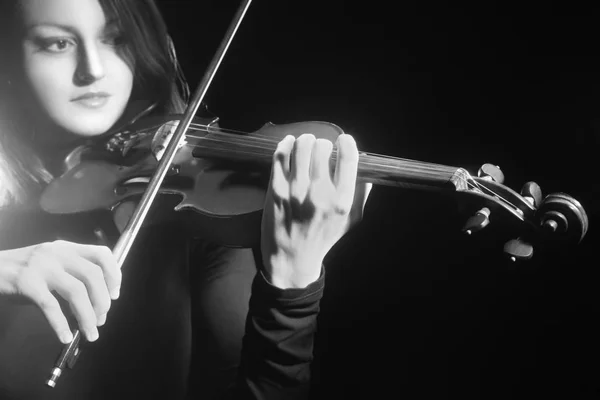 Violin player violinist playing musical instruments — Stock Photo, Image