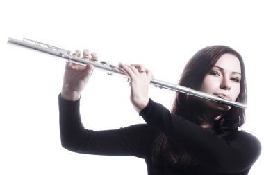 Oyuncu flütçü oynarken flüt enstrüman flüt