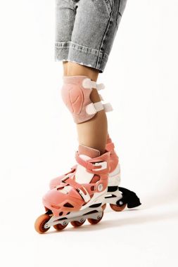 Paten. Rollerblade bacaklarda paten patenci