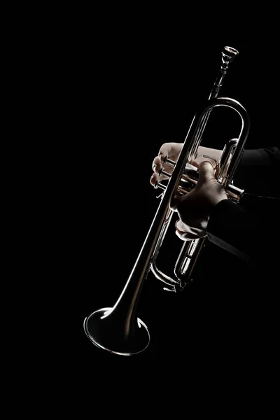Trompet çalıyor. Caz trompetçisi müzik — Stok fotoğraf