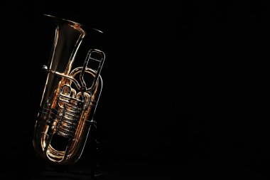 Tuba pirinç alet. Rüzgar müzik enstrümanı. Orkestra bas