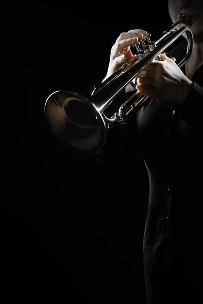 Trompet çalar caz müzisyeni — Stok fotoğraf