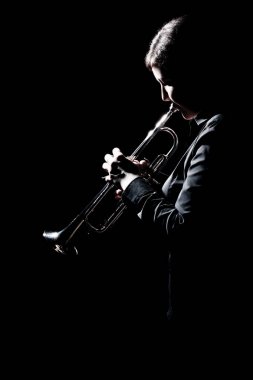 Trompet çalar caz müzisyeni pirinç saz