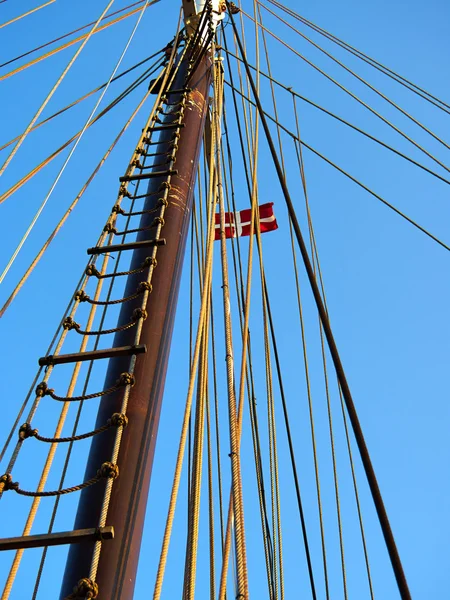 Sailing masts of wooden tallships — Stock Photo, Image