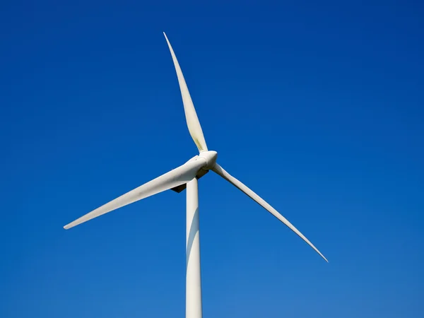 Wind turbines generating electricity — Stock Photo, Image