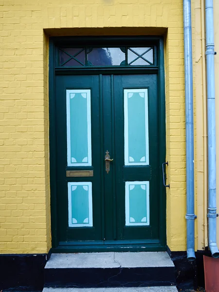 Traditionele kleurrijke voordeur Denemarken — Stockfoto