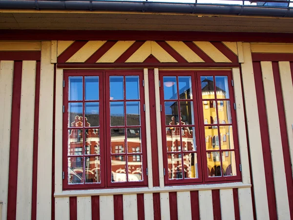 Kleurrijke oude traditionele huizen Denemarken — Stockfoto