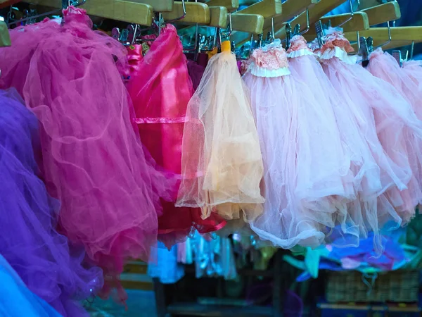 Seleção de saias de tule tutu colorido — Fotografia de Stock