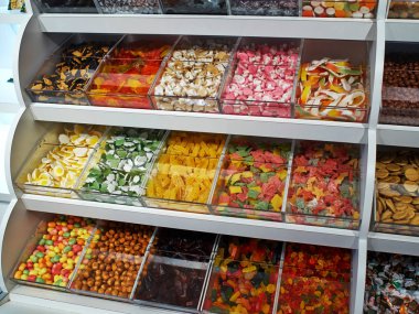 Renkli şekerler ve reçel seçimi