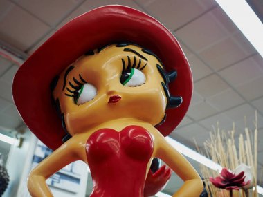 Pin-up kızı heykelcik küçük heykeli