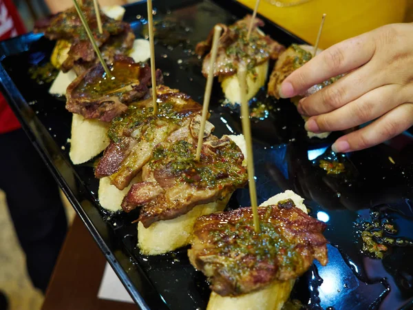 Tapas típicas tradicionais espanholas — Fotografia de Stock