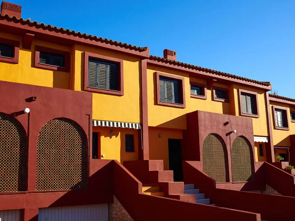 Casa de estilo español tradicional inmobiliaria España — Foto de Stock