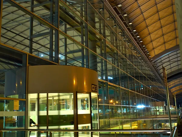 Moderní letiště terminál — Stock fotografie
