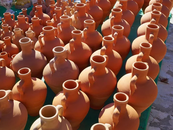Brede selectie van klei potten en vazen Spanje — Stockfoto