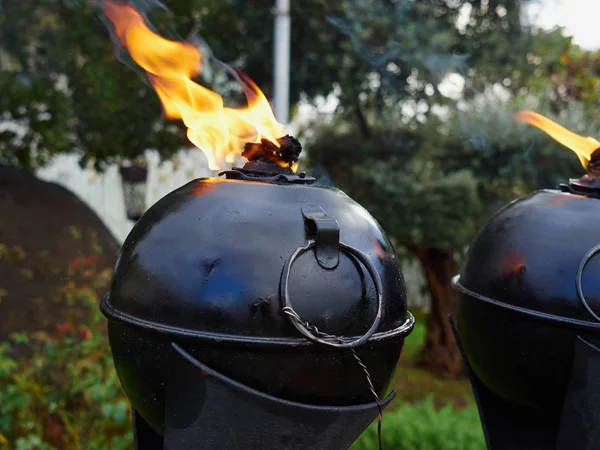 Lámpara Aceite Jardín Antorcha Citronella Con Llama Ardiente — Foto de Stock