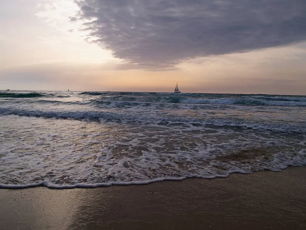 Sailing Yacht Boat Sailing Ocean Sea Beautiful Calm Water Seascape — Stock Photo, Image