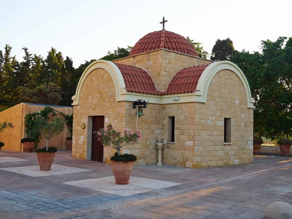 用于婚礼和家庭活动的小型传统小礼拜堂 塞浦路斯帕福斯Elysium酒店 2019年7月 — 图库照片