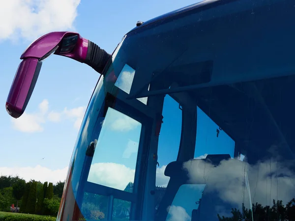 Details Der Fahrerkabine Und Der Frontscheibe Eines Modernen Reisebusses — Stockfoto