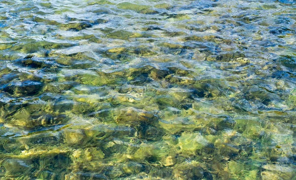 Textura del agua en la piscina de azulejos. fondo, naturaleza . — Foto de Stock