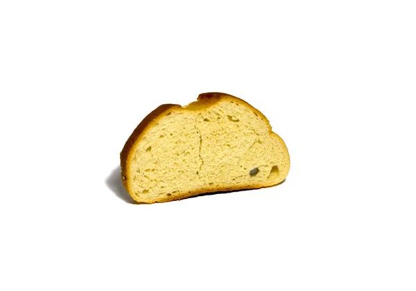 Rebanada de pan de trigo aislado en blanco. comida, objeto . — Foto de Stock